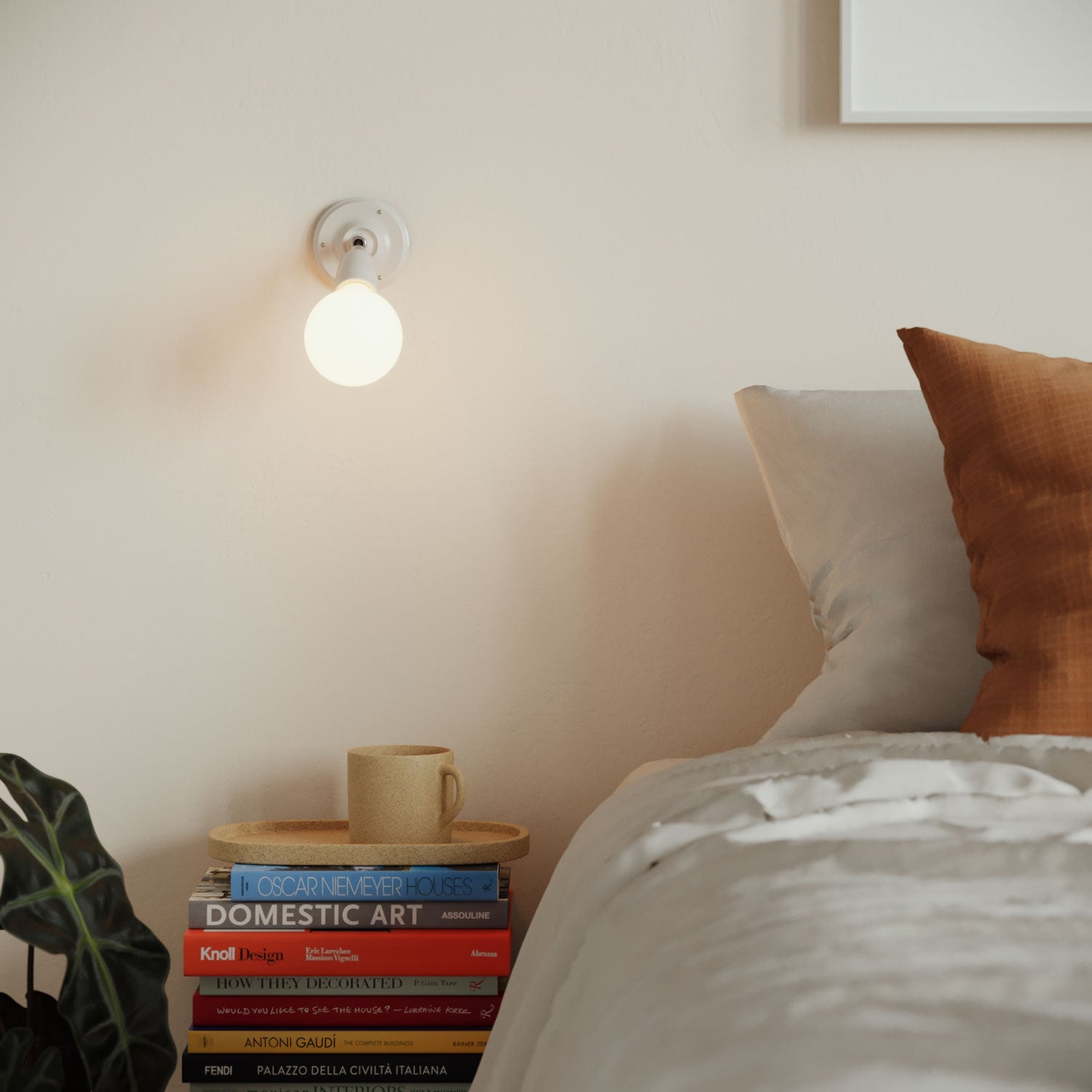 Fermaluce 90° Color, il punto luce orientabile in porcellana da parete o soffitto - Bianco