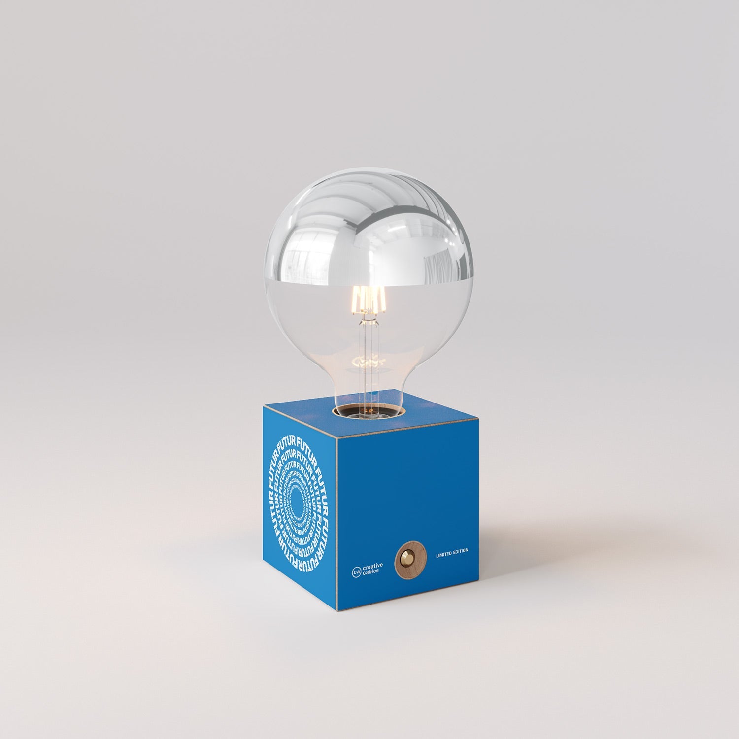 Lampada a batteria Cabless03 "Futur" con lampadina globo mezza sfera argento - Futur Festival